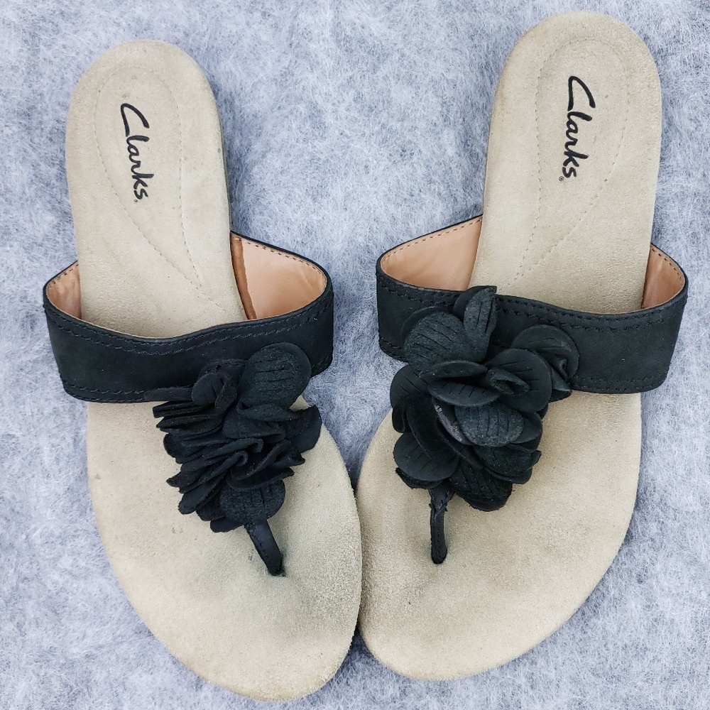 Clarks Black & Tan Suede Thong Sandals